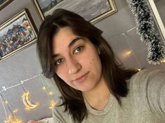 Elli_Miller - blond female webcam at ImLive