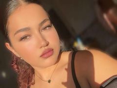 EllysaShaw from LiveJasmin