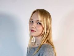 ElmaKinnunen - blond female webcam at LiveJasmin
