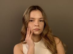 ElmerRoche from LiveJasmin
