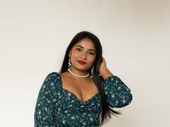 ElviraDemira - female with black hair webcam at LiveJasmin