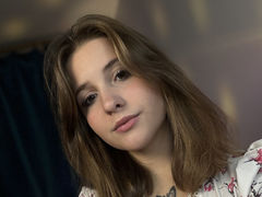 ElmiraRynne from LiveJasmin
