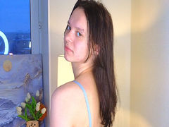 ElmiraSegala - female with brown hair webcam at LiveJasmin