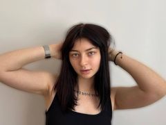 EloisPallotta from LiveJasmin