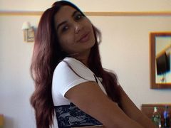 EloiseVictoria - female with black hair and  small tits webcam at LiveJasmin