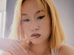 ElsyKellow from LiveJasmin