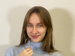 ElvaBolyard - female with brown hair webcam at LiveJasmin