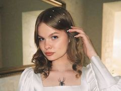 ElveraHibbetts - female with brown hair webcam at LiveJasmin