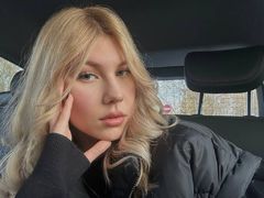 ElvinaGreenhouse from LiveJasmin