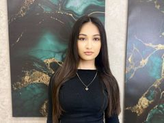 ElviraWesdety - female with brown hair webcam at LiveJasmin