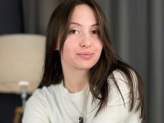 ElwynaBeecham from LiveJasmin