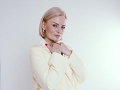 ElzaNorton - blond female webcam at LiveJasmin