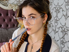 ElzaBliss - female with brown hair and  big tits webcam at LiveJasmin