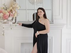 ElzaHope - female with black hair and  big tits webcam at LiveJasmin