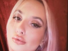 ElzaKom from xLoveCam