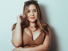 EmaGray - blond female with  big tits webcam at LiveJasmin