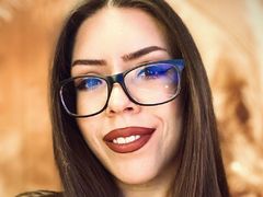 EmaLowee - female with brown hair webcam at LiveJasmin