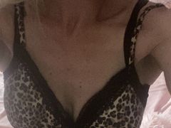 EmanuelaMay from LiveJasmin