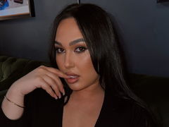 EmberElle - female with black hair and  big tits webcam at LiveJasmin