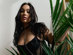 EmberElle - female with black hair and  big tits webcam at LiveJasmin