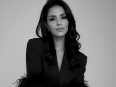 EmiBrow - female with black hair and  small tits webcam at LiveJasmin