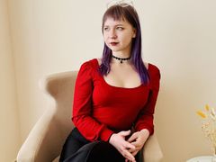 EmiGreenly - blond female webcam at LiveJasmin