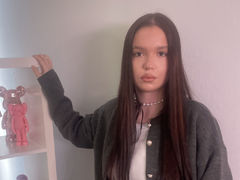 EmiNilson from LiveJasmin