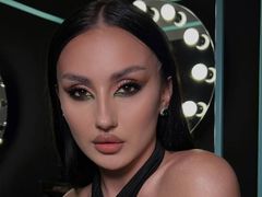 EmiliaBeynard - female with black hair webcam at LiveJasmin