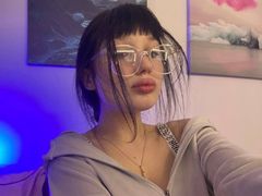 EmiliaJoyce - female with black hair and  big tits webcam at LiveJasmin