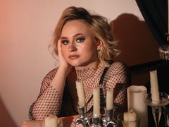 EmiliaLoures - blond female with  big tits webcam at LiveJasmin
