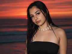 EmiliaPiacente from LiveJasmin