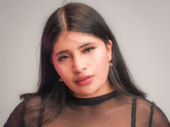 EmiliaRainbow - female with black hair and  big tits webcam at LiveJasmin