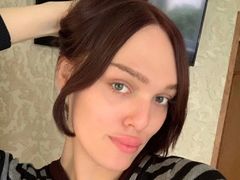 EmiliaRouds from LiveJasmin