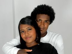 EmilyAndJean - couple webcam at LiveJasmin