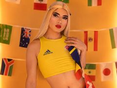 EmilyCastillos - shemale with black hair webcam at LiveJasmin