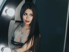 Emily_Clark from ImLive