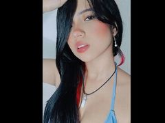 EmilyHansel468 - female with black hair and  big tits webcam at ImLive