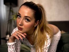 EmilyHawke - blond female with  big tits webcam at LiveJasmin