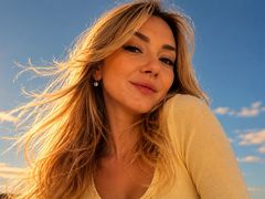 EmilyIrvine from LiveJasmin