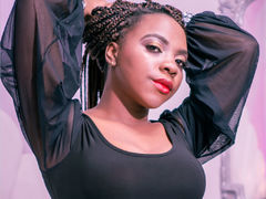 EmilyKors - female with brown hair webcam at LiveJasmin