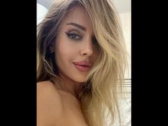 EmilyLeenu from LiveJasmin