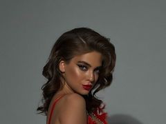 EmilyMeliss - female with brown hair and  big tits webcam at LiveJasmin