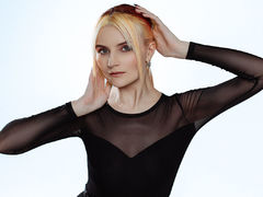 EmilyMitchells - female with red hair webcam at LiveJasmin