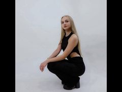 EmilyMontclaire from LiveJasmin