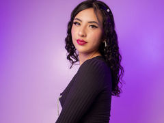 EmilySnowe from LiveJasmin