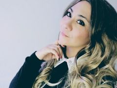 EmmaAgostini - blond female with  big tits webcam at LiveJasmin