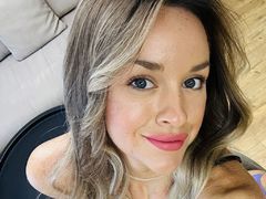 EmmaBlue - female webcam at LiveJasmin