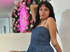 EmmaBlunt from LiveJasmin