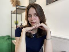 EmmaBrewer from LiveJasmin