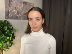 EmmaDiaz - blond female webcam at LiveJasmin